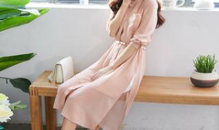 女性高级感白色游泳衣 女性高级感白色游泳衣